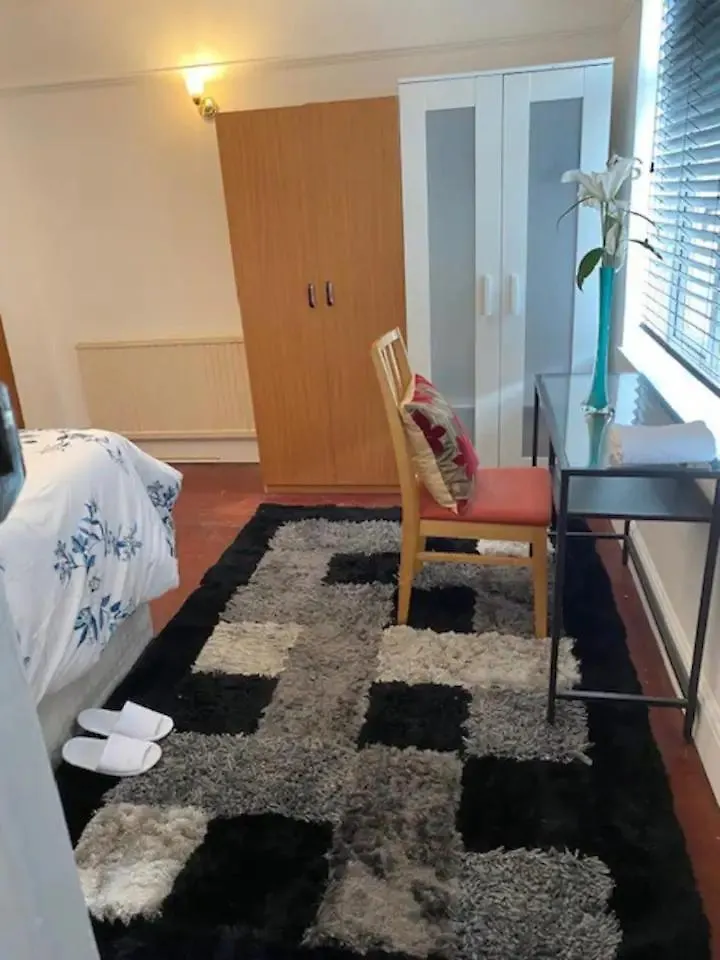 Spacious 4 Beds - All Private Bathrooms In Canary Wharf London 0*,
