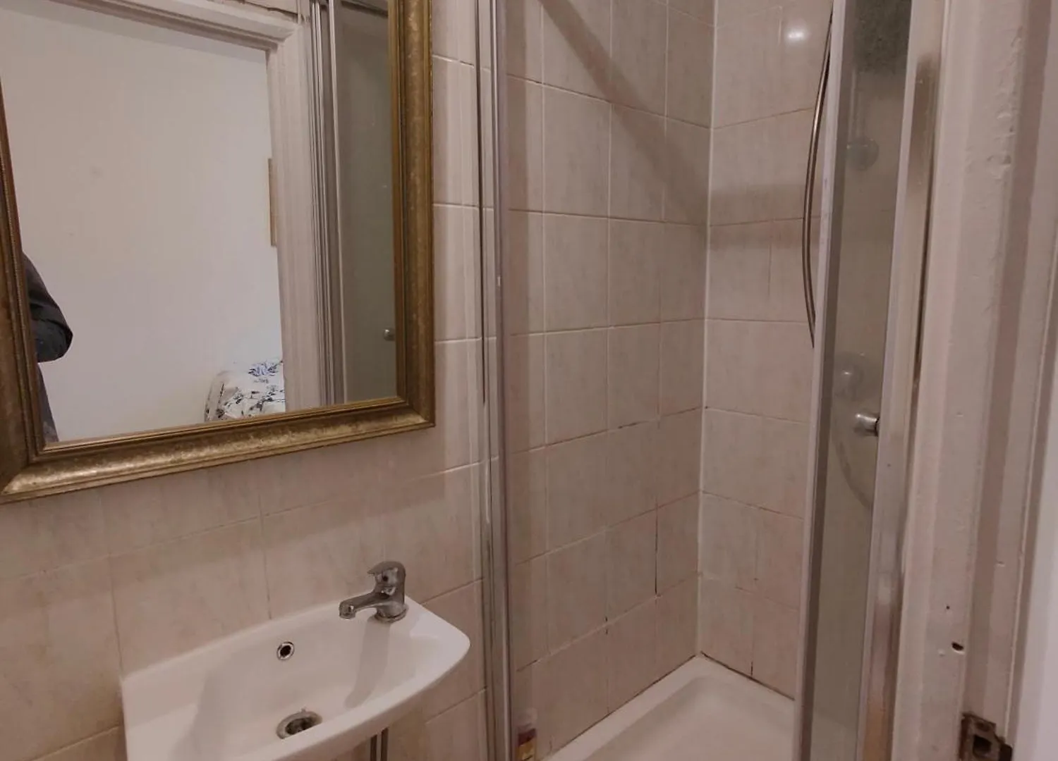 Spacious 4 Beds - All Private Bathrooms In Canary Wharf London 0*,
