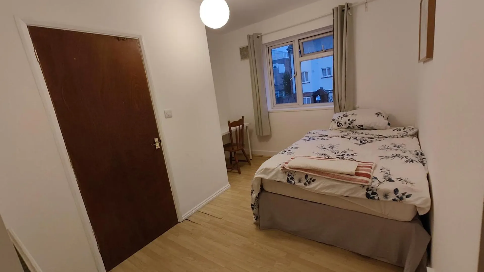 Spacious 4 Beds - All Private Bathrooms In Canary Wharf London 0*,  United Kingdom