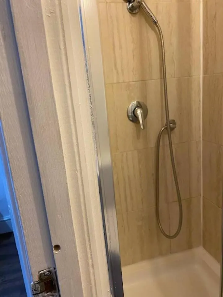 Spacious 4 Beds - All Private Bathrooms In Canary Wharf London